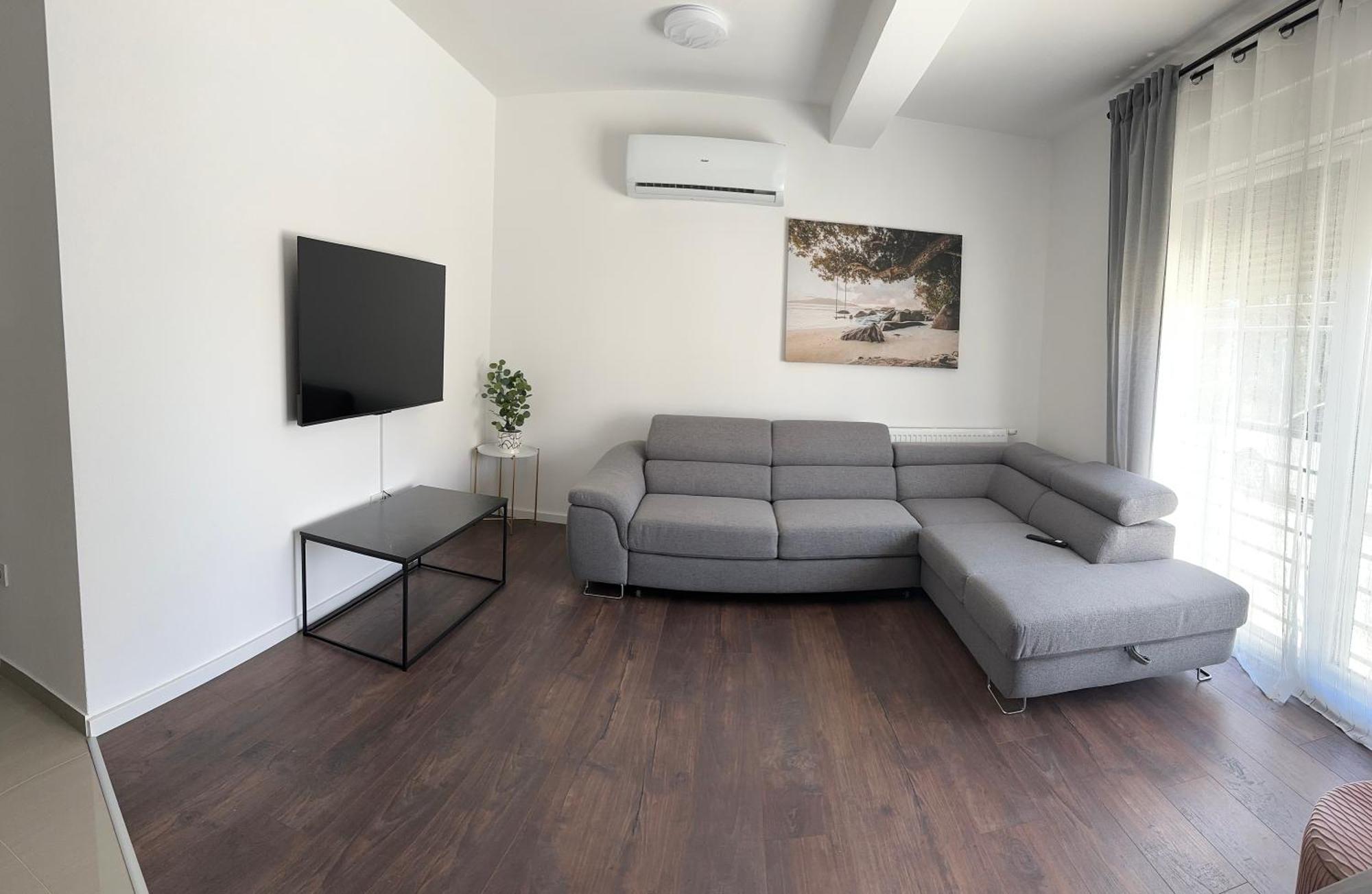 Holiday Apartments Ivano & Leo - Private Parking Zadar Exterior photo