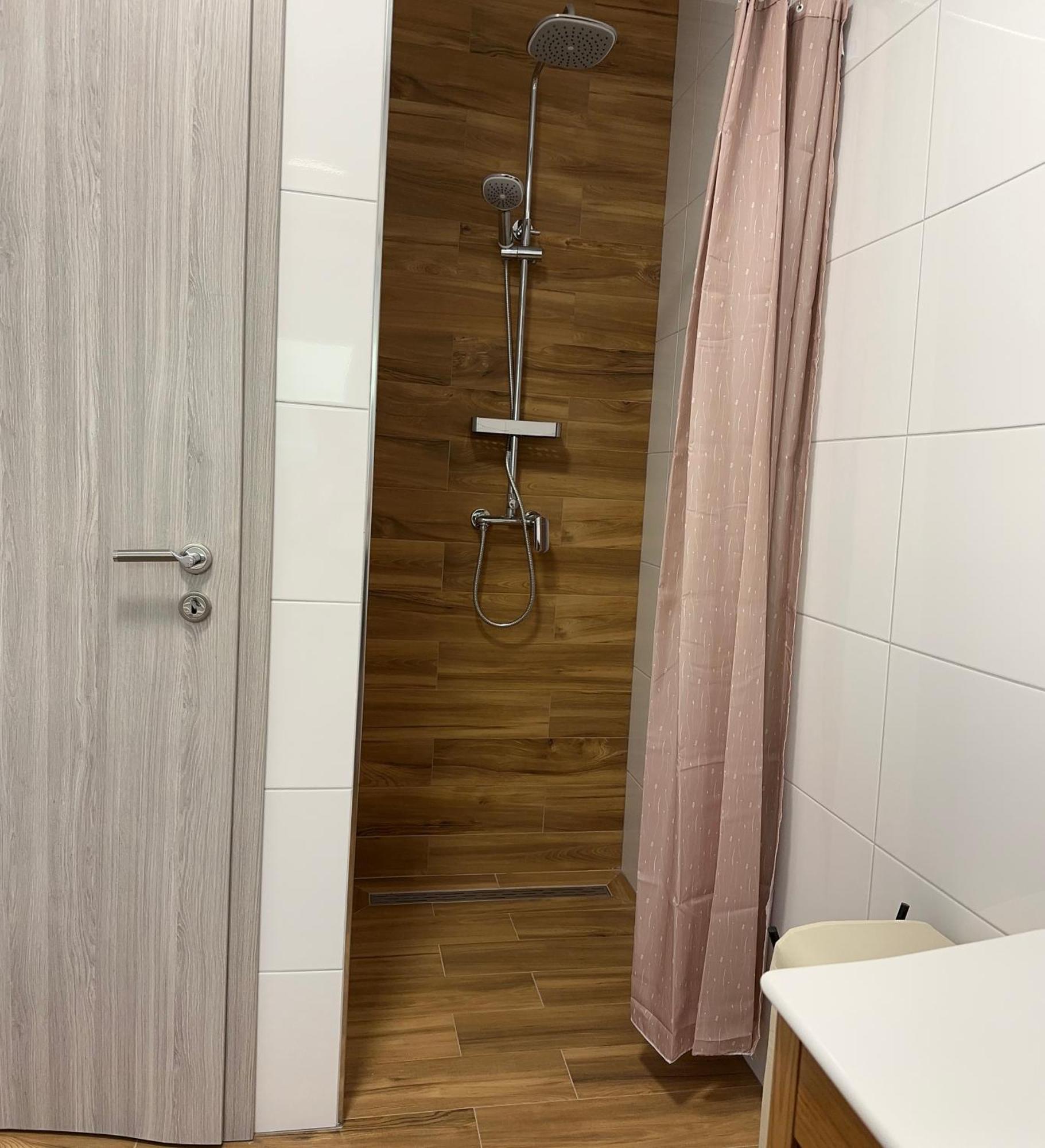 Holiday Apartments Ivano & Leo - Private Parking Zadar Exterior photo