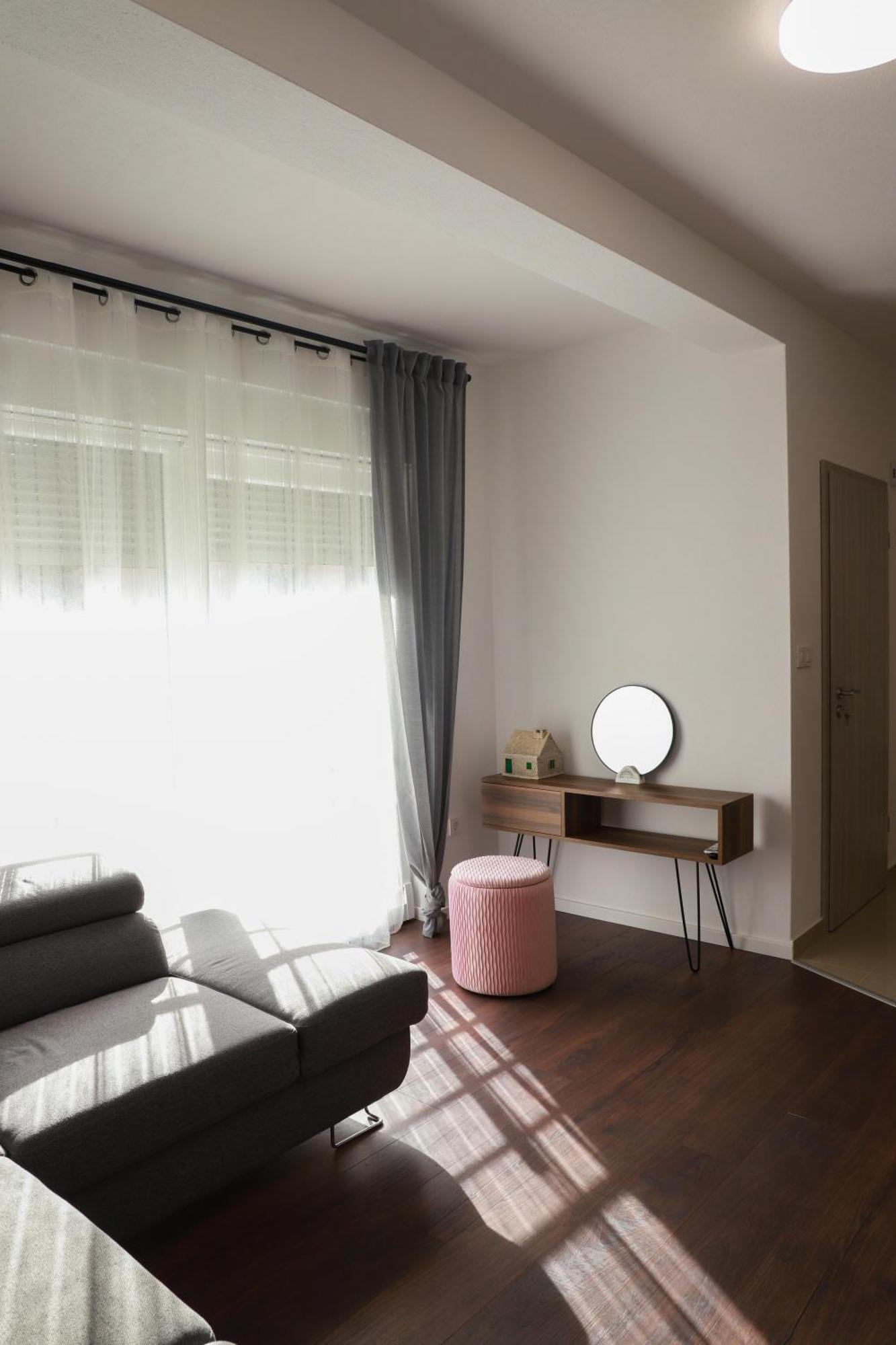 Holiday Apartments Ivano & Leo - Private Parking Zadar Exterior photo