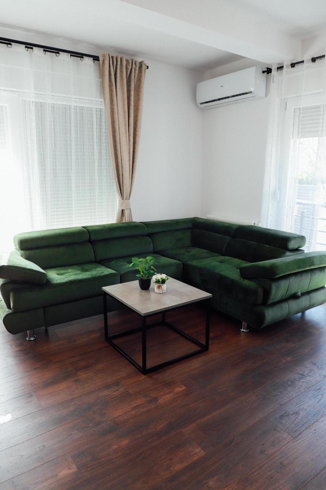 Holiday Apartments Ivano & Leo - Private Parking Zadar Exterior photo