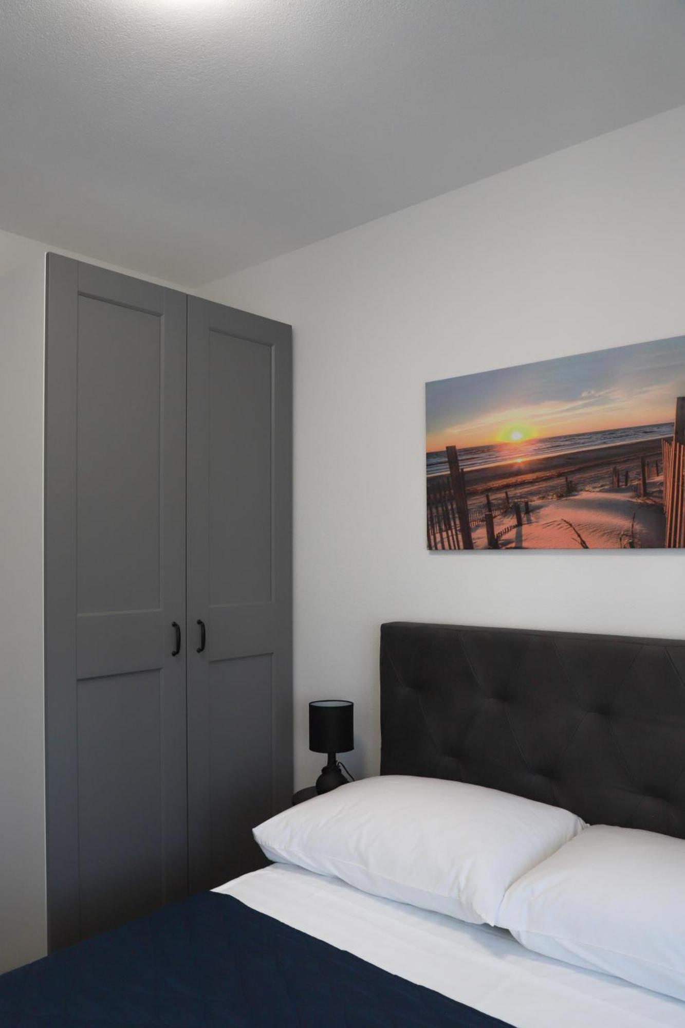 Holiday Apartments Ivano & Leo - Private Parking Zadar Exterior photo