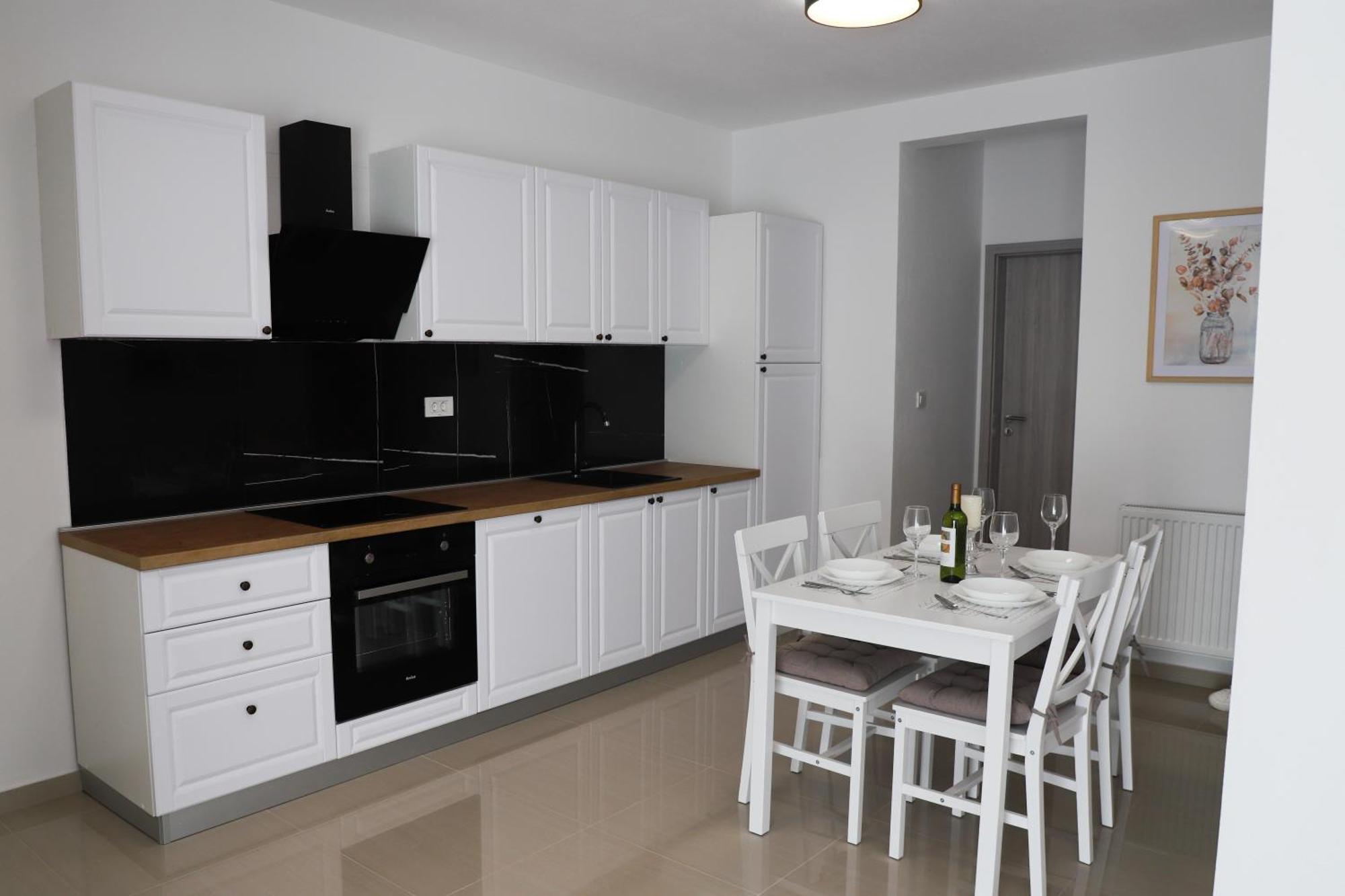 Holiday Apartments Ivano & Leo - Private Parking Zadar Exterior photo