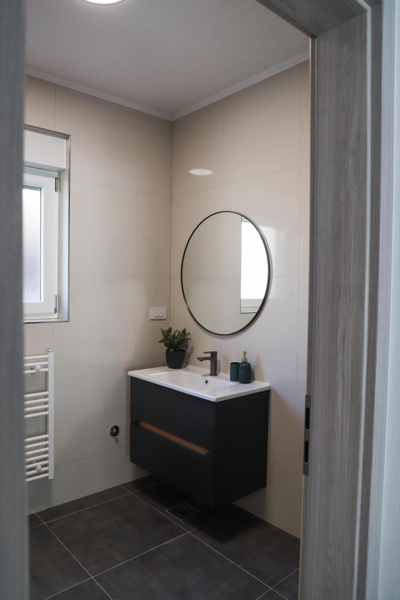 Holiday Apartments Ivano & Leo - Private Parking Zadar Exterior photo