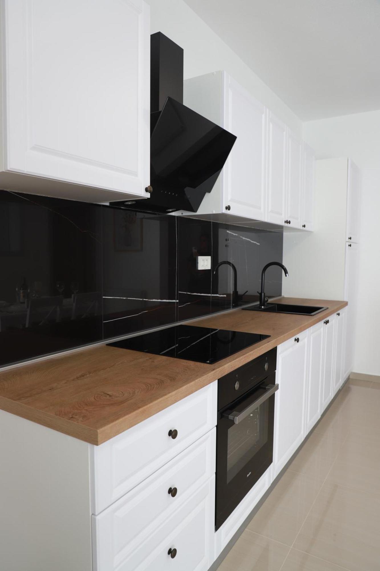 Holiday Apartments Ivano & Leo - Private Parking Zadar Exterior photo