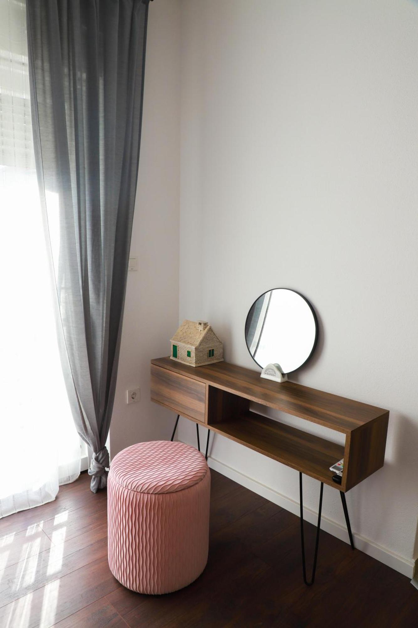 Holiday Apartments Ivano & Leo - Private Parking Zadar Exterior photo