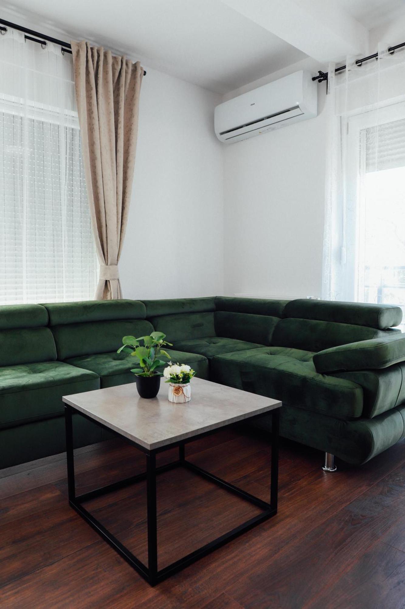 Holiday Apartments Ivano & Leo - Private Parking Zadar Exterior photo